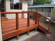 stainless steel and wood railing  Ultra-tec
