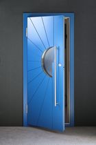 steel entrance door with window pane SKYDAS STANDART 2 UAB "Plieninis Skydas"