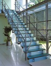 straight staircase with a lateral stringer (metal frame and glass steps)  SPRINZ