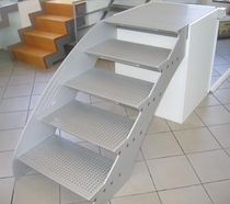 straight staircase with a lateral stringer (metal frame and steps) by Mario Re - Chiaravalle - AN ALUSCALAE