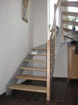 straight staircase with a lateral stringer (metal frame and wood steps)  Schmidt Escaliers