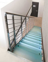 straight staircase with a lateral stringer (metal frame and glass steps) E-TB EDILCO