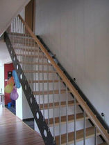 straight staircase with a lateral stringer (metal frame and wood steps) ALU 101 Schmidt Escaliers
