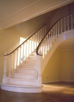 straight staircase with a lateral stringer (wooden frame and steps)  TrapArt