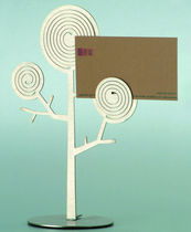 totem-expo display rack BIO 1 by Neringa Dervinyte Contraforma