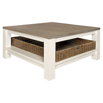 traditional coffee table STOCK : BJ&Ouml;RN  DE SPIEGHEL 