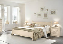 traditional double bed ARCADIA: 232 Colombini