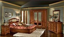 traditional double bed BEATRICE f