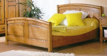 traditional double bed CEVENNES Girardeau