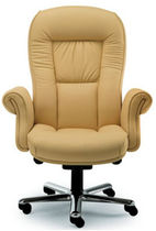 traditional executive leather armchair DOGE by R&D Leyform Leyform spa