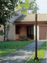 traditional garden lamp post C672 Ferroluce srl