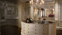 traditional lacquered chest of drawers COOL LUXE Clive Christian