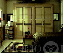 traditional lacquered wardrobe PERLA Opificio Italiano Srl