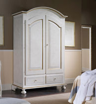 traditional lacquered wardrobe MANHATTAN  CHIAVEGATO