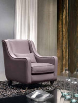 traditional leather armchair DIAMANTE Cava