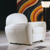 traditional leather club armchair CLUB Gamamobel