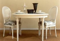 traditional round extending table LOUISE JCB INT&Eacute;RIEURS