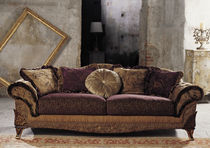traditional sofa TRAFALGAR Mantellassi 1926