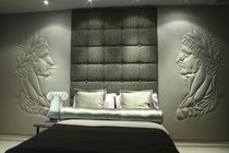 wall fabric: linen ROMAN HEADS LA DRAPE INTERNATIONAL