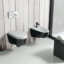 wall-hung toilet MOBY BLACK & WHITE by Manuela Busetti / Andrea Garuti Vitruvit