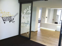 wall-mounted signage plate SIGNALETIQUE MURALE MEDIATHEQUE  Osmoze -atelier de design et de d&eacute;coration murale-
