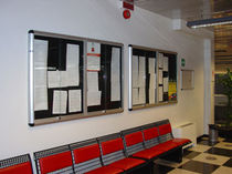 wall mounted standing display SHOW T09.18 SEBERG