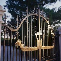 wrought iron entrance gate CANCELLO laboratorio Artigianale artistico