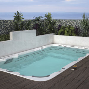 built-in hot tub / rectangular / 4-seater / outdoor