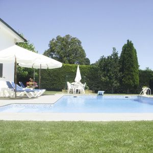 concrete swimming pool coping