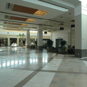 indoor tile / floor / wall / limestone