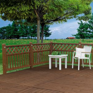 garden fence / with bars / wooden