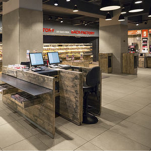 indoor tile / wall / floor / porcelain stoneware