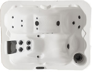 built-in hot tub / rectangular / 3-seater