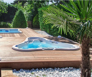 built-in hot tub / angle / 2-seater