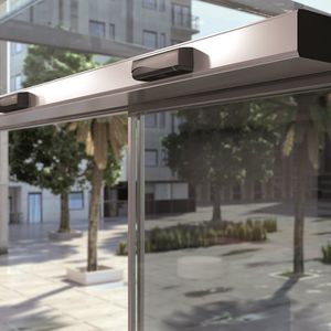 door automatic opening mechanism