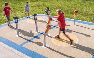 plastic play structure / musical