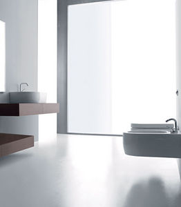 wall-hung bidet / ceramic