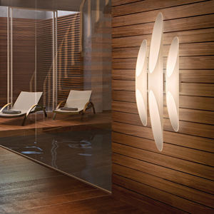 contemporary wall light / Plexiglas® / LED / halogen