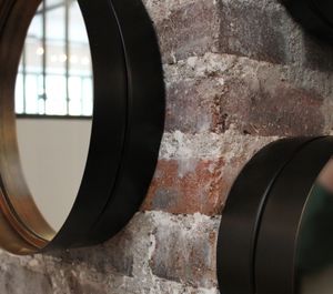 wall-mounted mirror / contemporary / round / steel