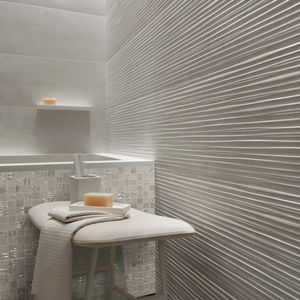 bathroom tile / floor / porcelain stoneware / plain