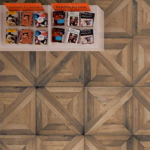 floor tile / ceramic / geometric pattern / aged
