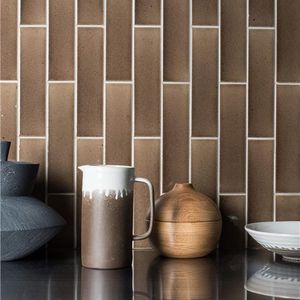 indoor tile / wall / ceramic / plain