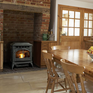 pellet heating stove / traditional / cast iron