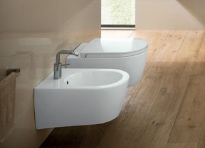 wall-hung bidet / ceramic