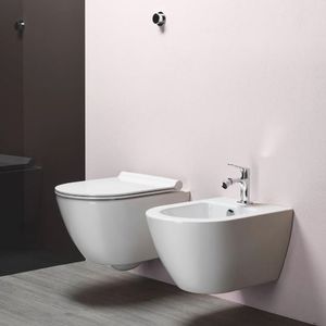 wall-hung bidet / ceramic