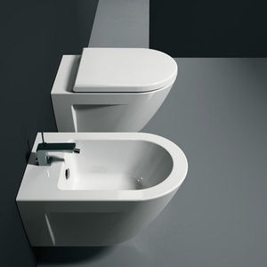 wall-hung bidet / ceramic