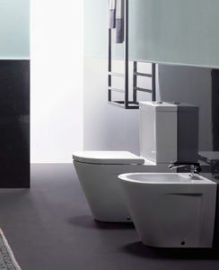 free-standing WC / monobloc / ceramic