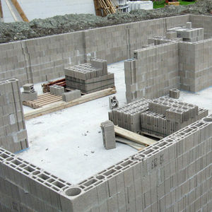 hollow concrete block / for load-bearing walls / for partition walls / for pillars