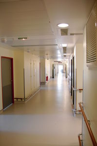 recessed downlight / entrance / compact fluorescent / round