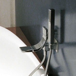 bathtub mixer tap / wall-mounted / chromed metal / bathroom